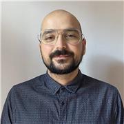 Laureato in Beni culturali (triennale) e in Cinema, Televisione e New Media (magistrale)